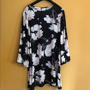 Chic Floral Black and Pink Blouse